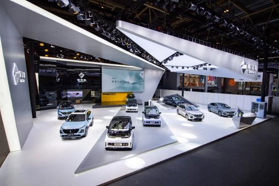 这辆“小BIU”不简单！新宝骏携多款智慧汽车亮相北京车展