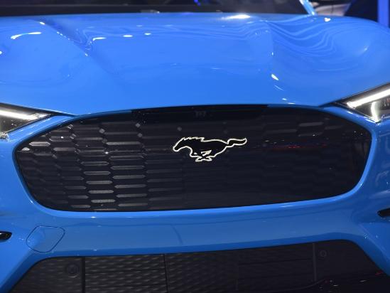 福特首款电动车来袭，百公里加速只需3.5s，能扳倒特斯拉吗？