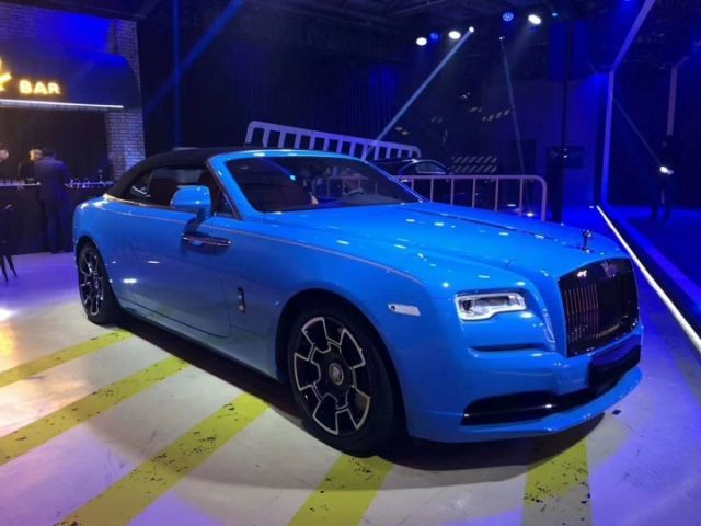 全新劳斯莱斯曜影 双门四座的跑车布局 