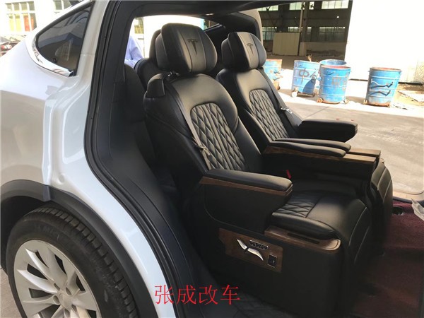 特斯拉ModelX改装航空座椅 改装真实效果图