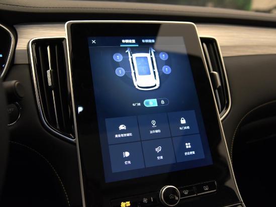 173匹，百公里8.1s，还比思域便宜。体验荣威i6MAX