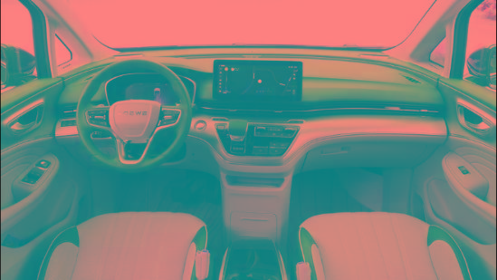 自主中大型MPV中，荣威iMAX8和传祺M8谁更强？