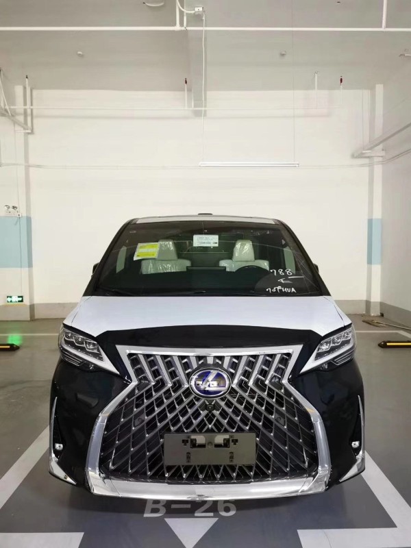 全新高端豪华舱雷克萨斯LM300h顶级商务