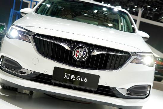 标配双联屏的合资MPV！新款别克GL6值不值得买？