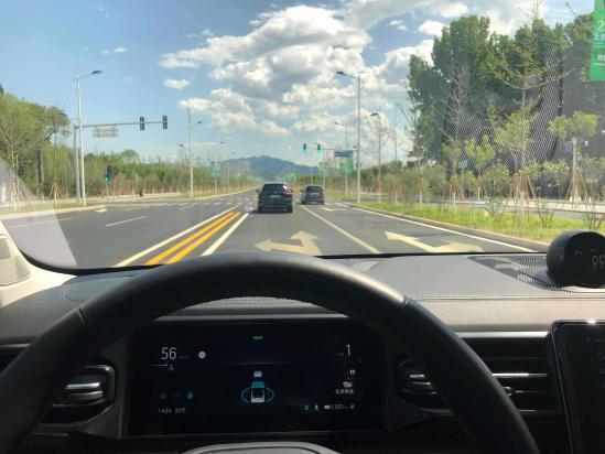 试驾体验蔚来ES8：由“半成品”变成“完全体”它经历了什么？