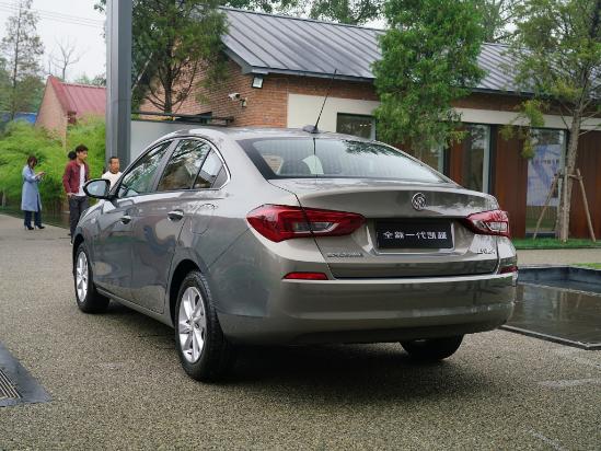 曾与桑塔纳比肩，累计销量超268万，为何如今不好卖了？