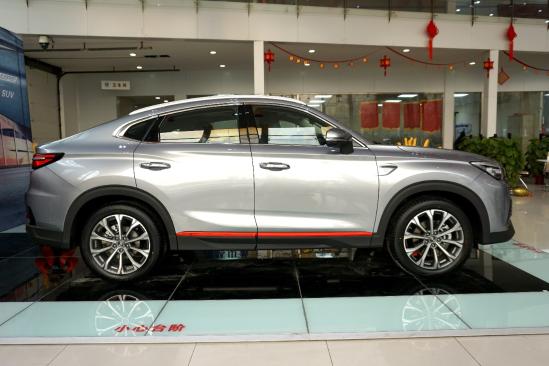 究竟变了哪儿？抢先体验新款长安CS85 COUPE