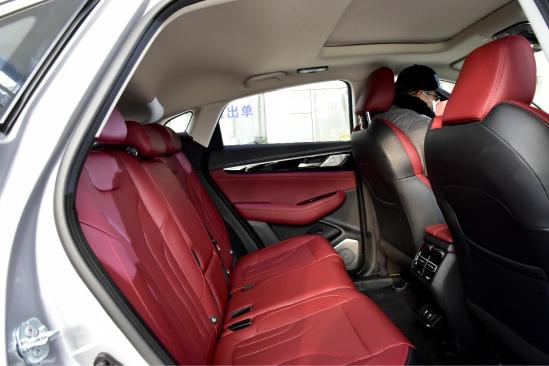 究竟变了哪儿？抢先体验新款长安CS85 COUPE