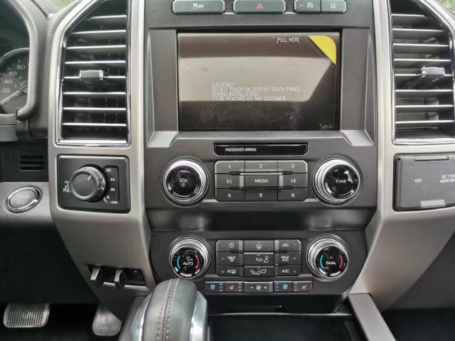 2021款福特猛禽F150 表面颇具动感内饰奢华