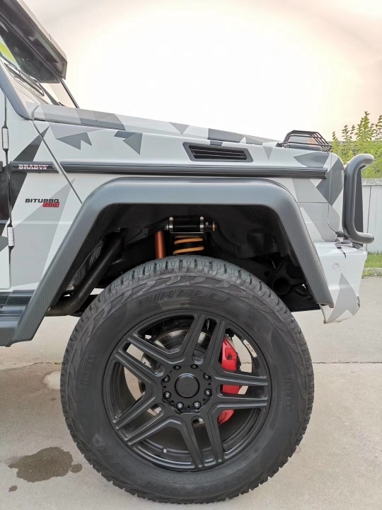 奔驰巴博斯G500 4X4拥有强度极高的越野性