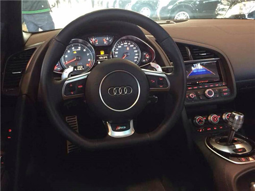 2021款奥迪R8两门两座软顶敞篷5.2跑车 