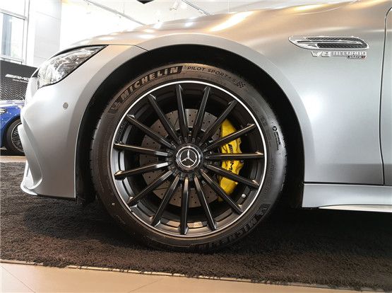 奔驰GT63s现车报价 石墨灰店内最低价格