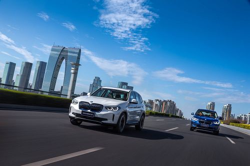 创新纯电动BMW iX3重装上阵，实施新定价