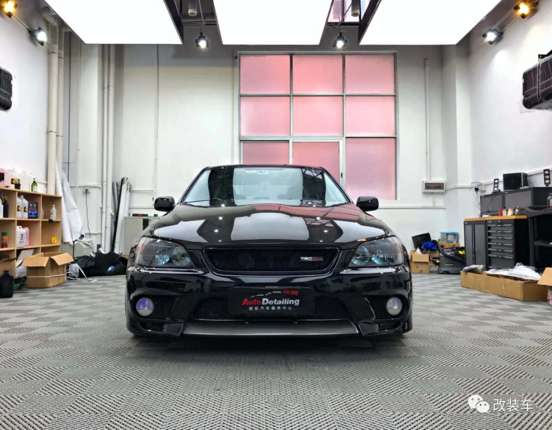 《头文字D》里打酱油在现实里当网红,低调才是咬地鲨最大的炫耀