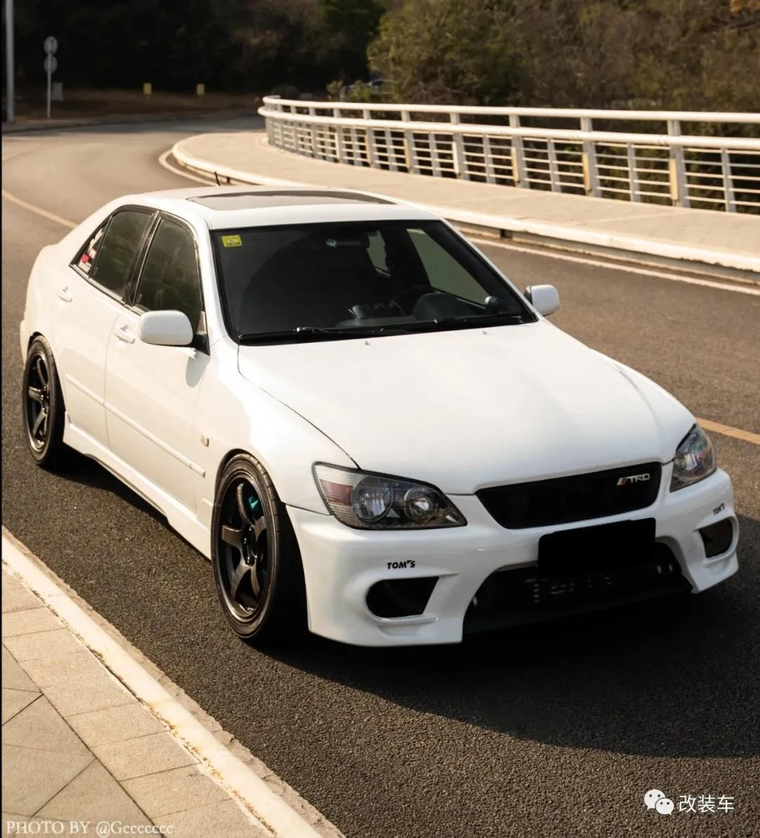 《头文字D》里打酱油在现实里当网红,低调才是咬地鲨最大的炫耀