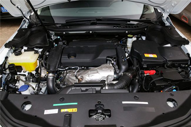 武汉东风雪铁龙C6综合优惠1.9万元 现车齐全