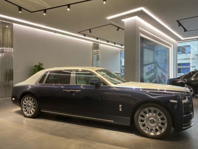 劳斯莱斯幻影的复古装饰还原经典