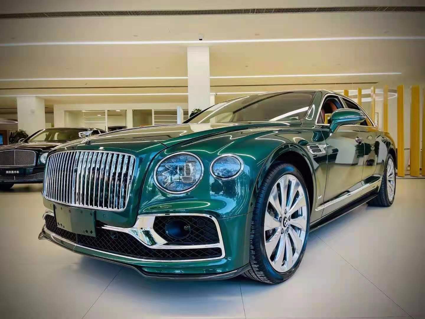 2021款宾利飞驰 V8价格最好看颜色图片 