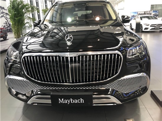 奔驰迈巴赫GLS480与迈巴赫GLS600PK    