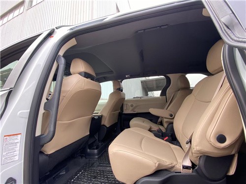 2021款丰田塞纳劲爆价格让人意想不到  