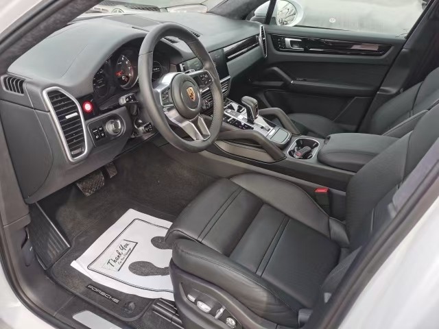21款保时捷卡宴Coupe3.0T 动感溜背造型