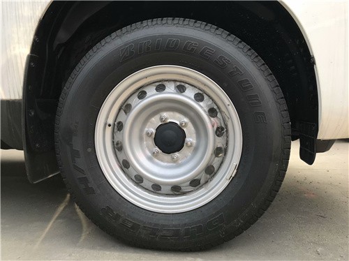 20款丰田霸道4000九气囊顶配国五价格  