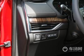 通用凯迪拉克-XT4-28T 四驱铂金版