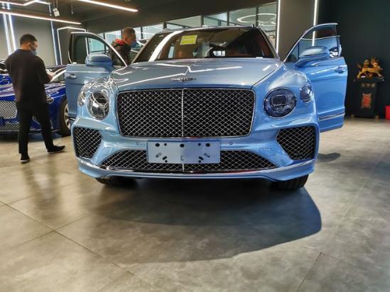 21款宾利添越改款依旧沉稳大气现车价优