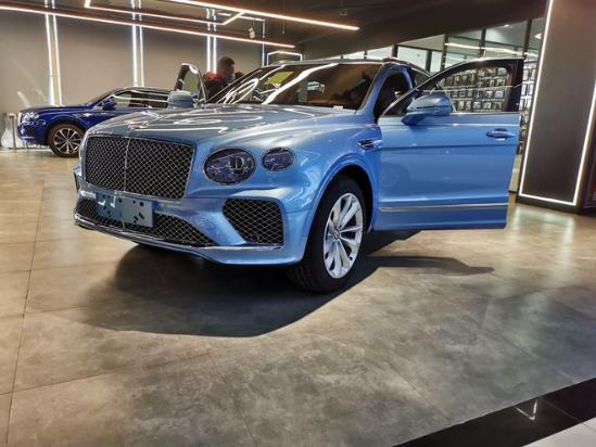 21款宾利添越改款依旧沉稳大气现车价优