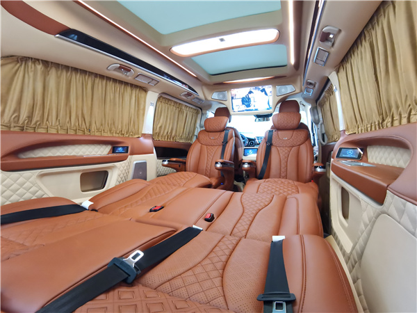 奔驰V260L高顶迈巴赫,豪华行政级MPV