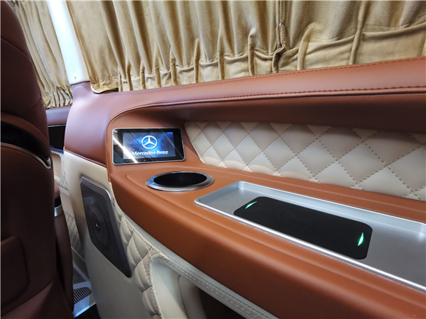 奔驰V260L高顶迈巴赫，豪华行政级MPV  