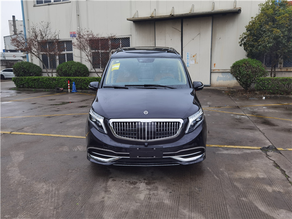 奔驰V260L高顶迈巴赫，豪华行政级MPV  