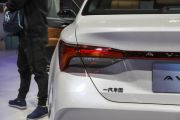 一汽丰田-亚洲龙-双擎 2.5L Limited旗舰版 国VI