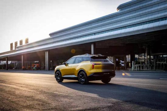 恒驰5 抢先体验 定义豪华科技新标准