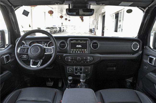 武汉Jeep—牧马人售价35.98万元起 现车可选
