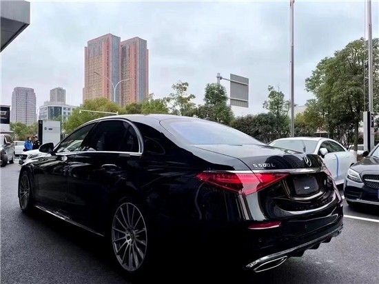 奔驰S500豪华运动 满带诚意而来       