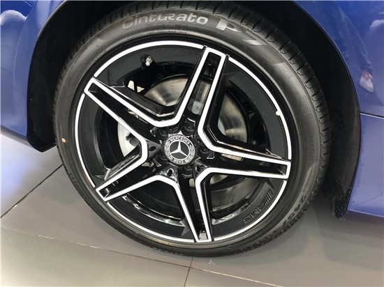 两门轿跑奔驰C260与C300外观设计      