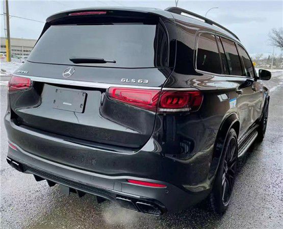 2021款奔驰GLS63更加轩昂大气备受瞩目 
