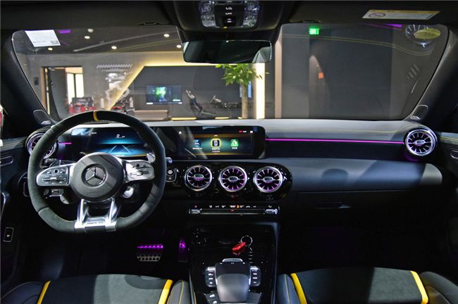 武汉奔驰AMG CLA售价43.98万元起 颜色可选