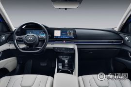 北京现代-伊兰特-240TGDi DCT TOP旗舰版  ￥14.18