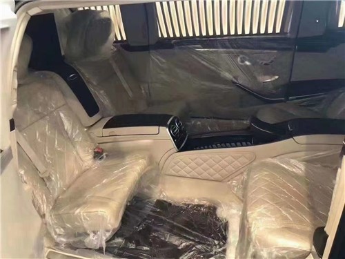 21款奔驰迈巴赫S680普尔曼防弹加长    