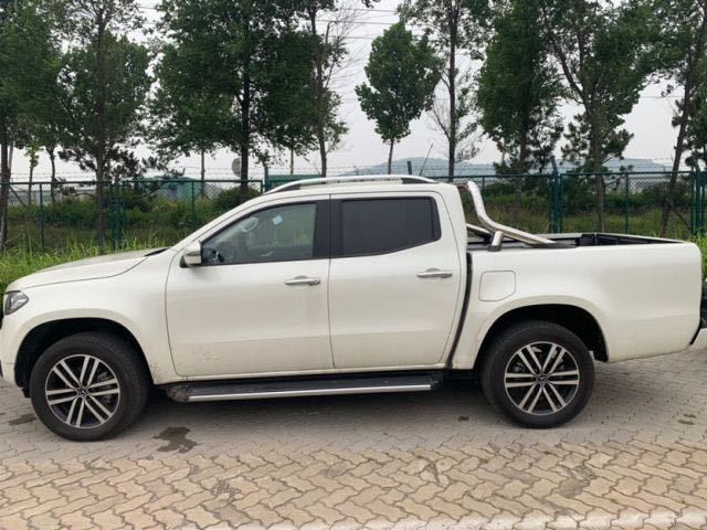 19款奔驰X250现车 包包税只要38.5万   
