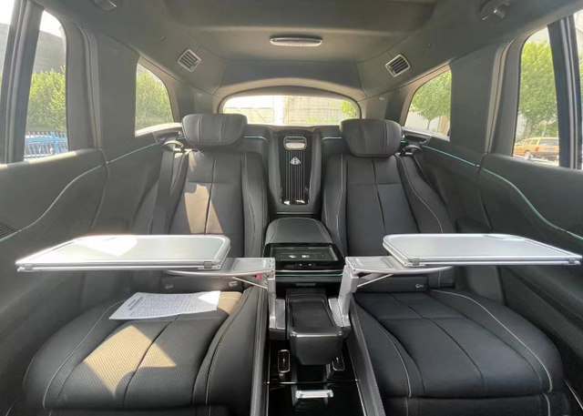 美规奔驰迈巴赫GLS600 双拼色现车供应 