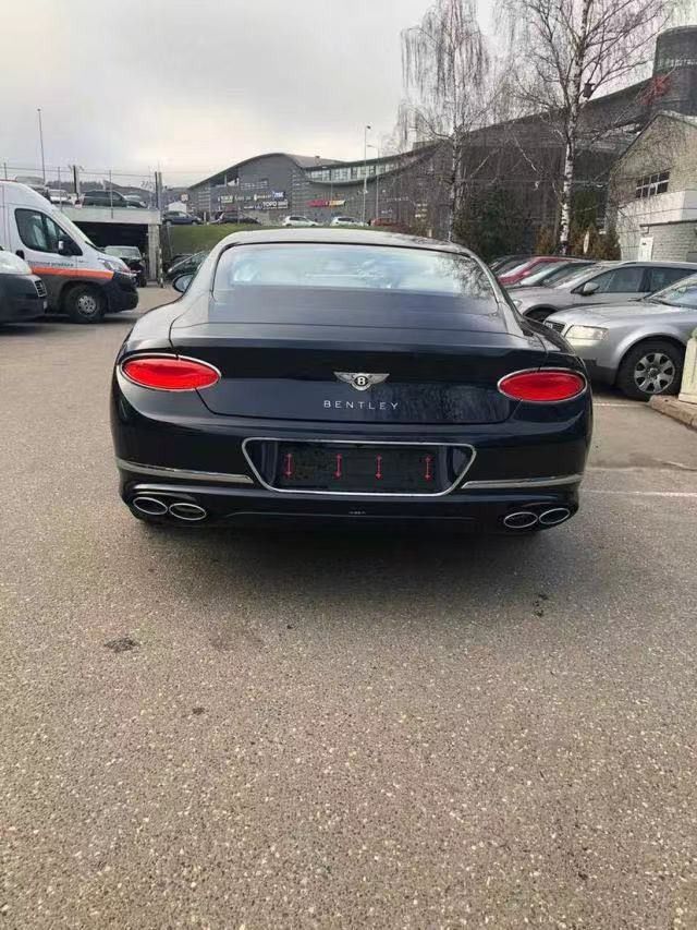 21款宾利欧陆GT手工材质精选而完美    