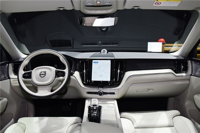 武汉沃尔沃XC60新能源综合优惠7.8万元 现车齐全
