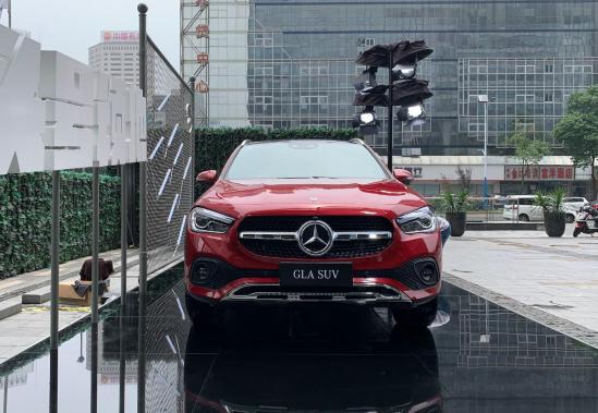 豪华紧凑级SUV间的对决，UX、Q3、GLA、X1，该选谁？