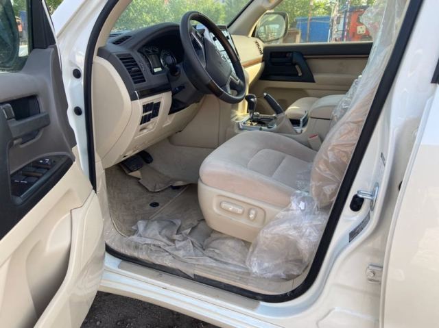 20款酷路泽4000GXR两气摇启国五售价   