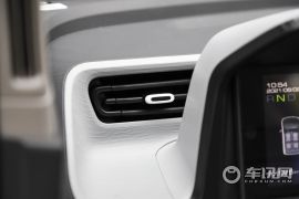 上汽通用五菱-宏光MINIEV-马卡龙时尚款    ￥3.76