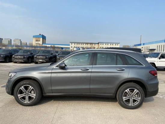 2021款奔驰GLC300入门级城市SUV 直销  