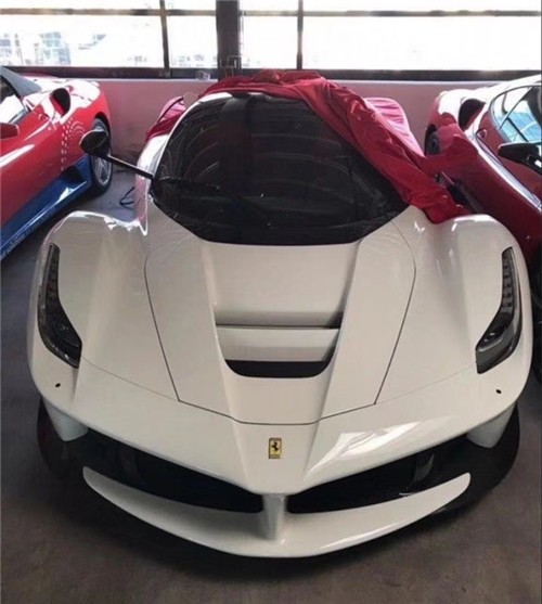 两门两座硬顶敞篷法拉利拉法laferrari